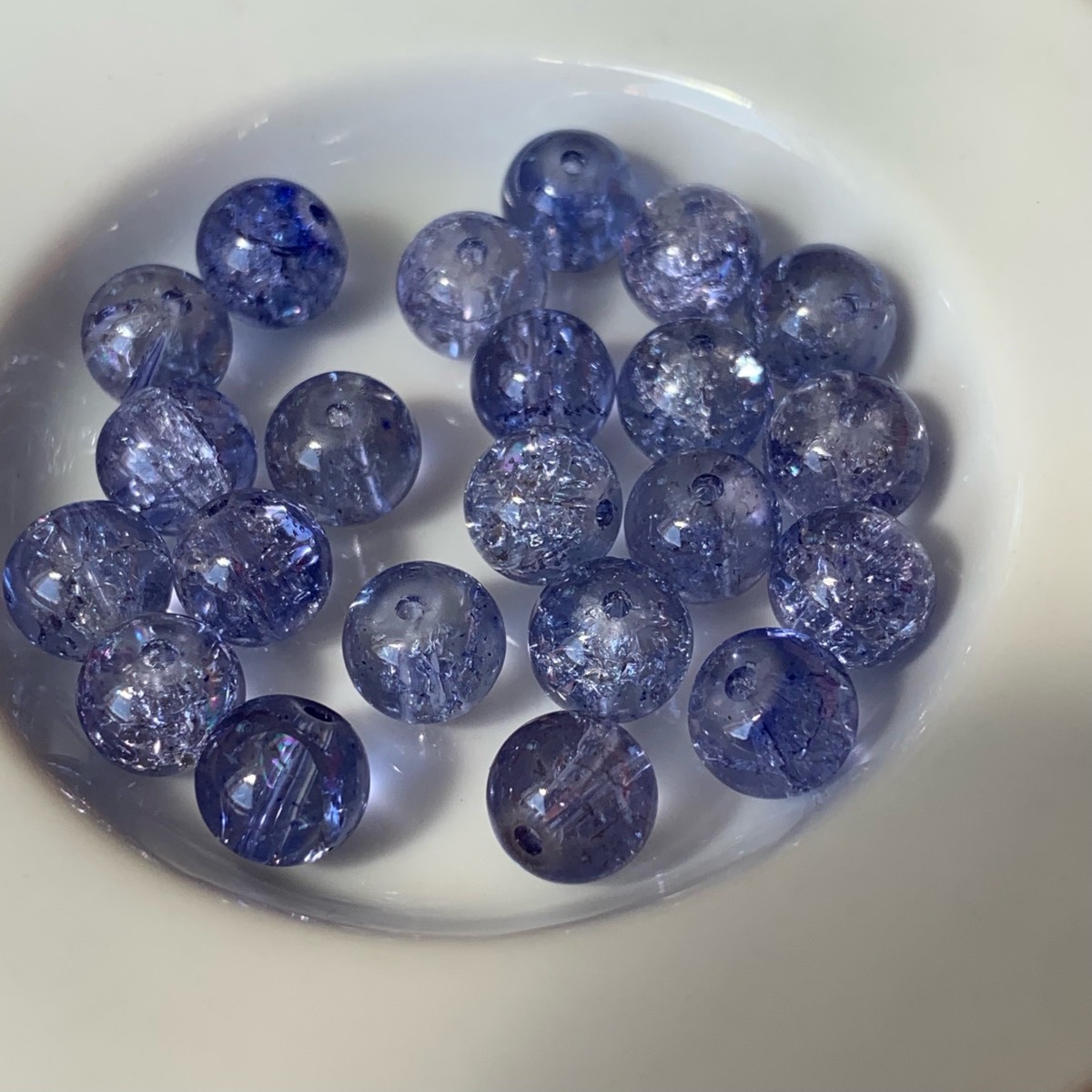 8.1mm - 22 blue crackled glass beads for jewellery making crafting