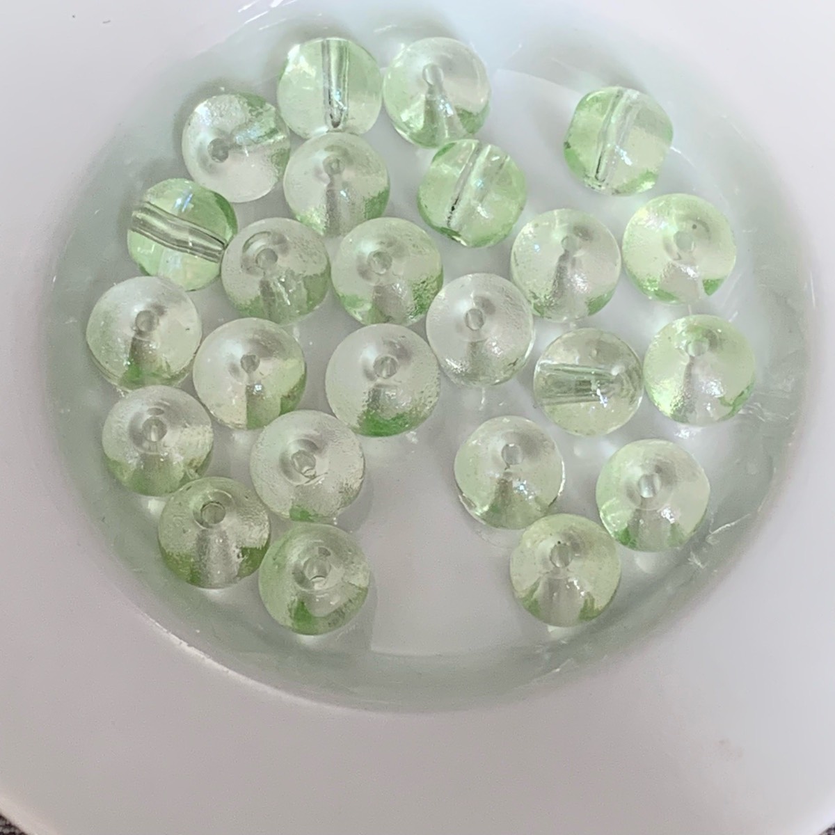 7.6mm - 24 green sparkling glass beads for jewellery making crafting