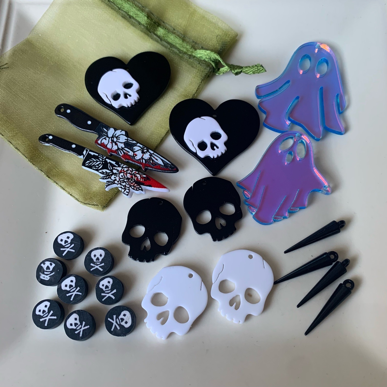 Halloween gift bag skulls knives ghosts mixed charms & beads