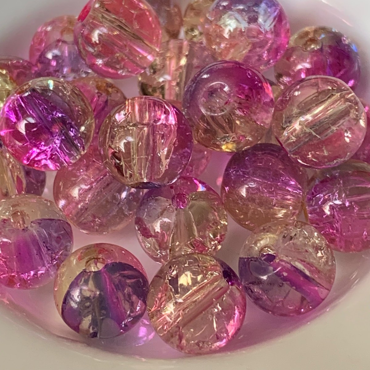 25 multicoloured rainbow crackled glass beads 10.2mm