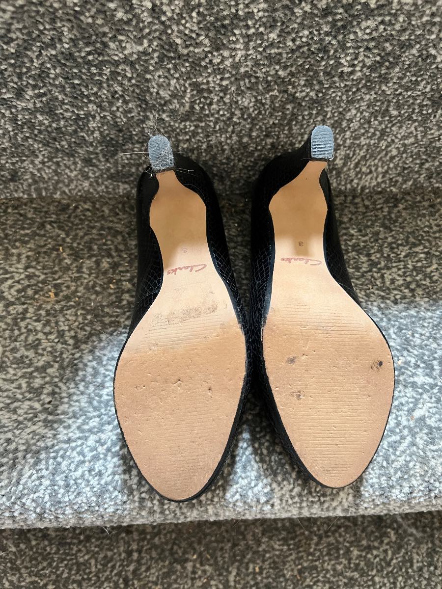 Black snake Clark’s Kendra court shoes  size 3
