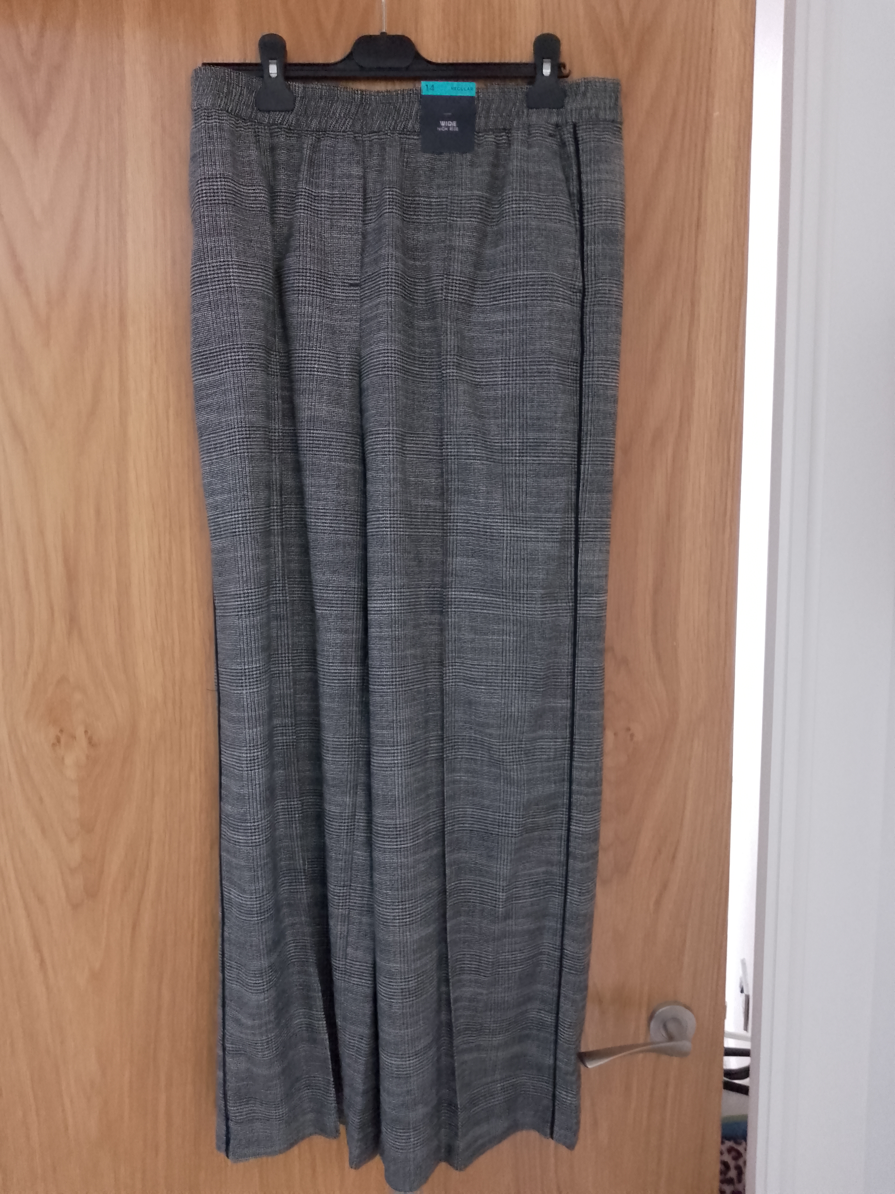 Ladies Marks and Spencer Wide Leg Trousers Size 14