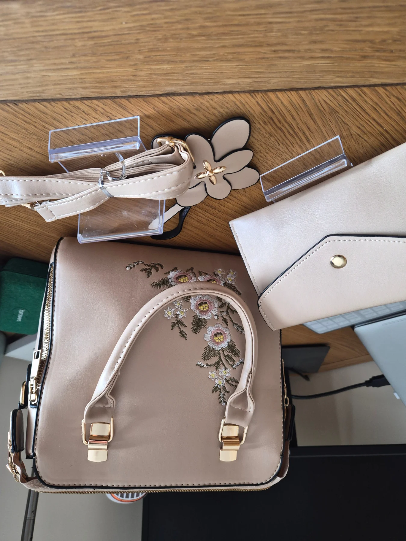 New ladies handbag with purse and shoylder strap