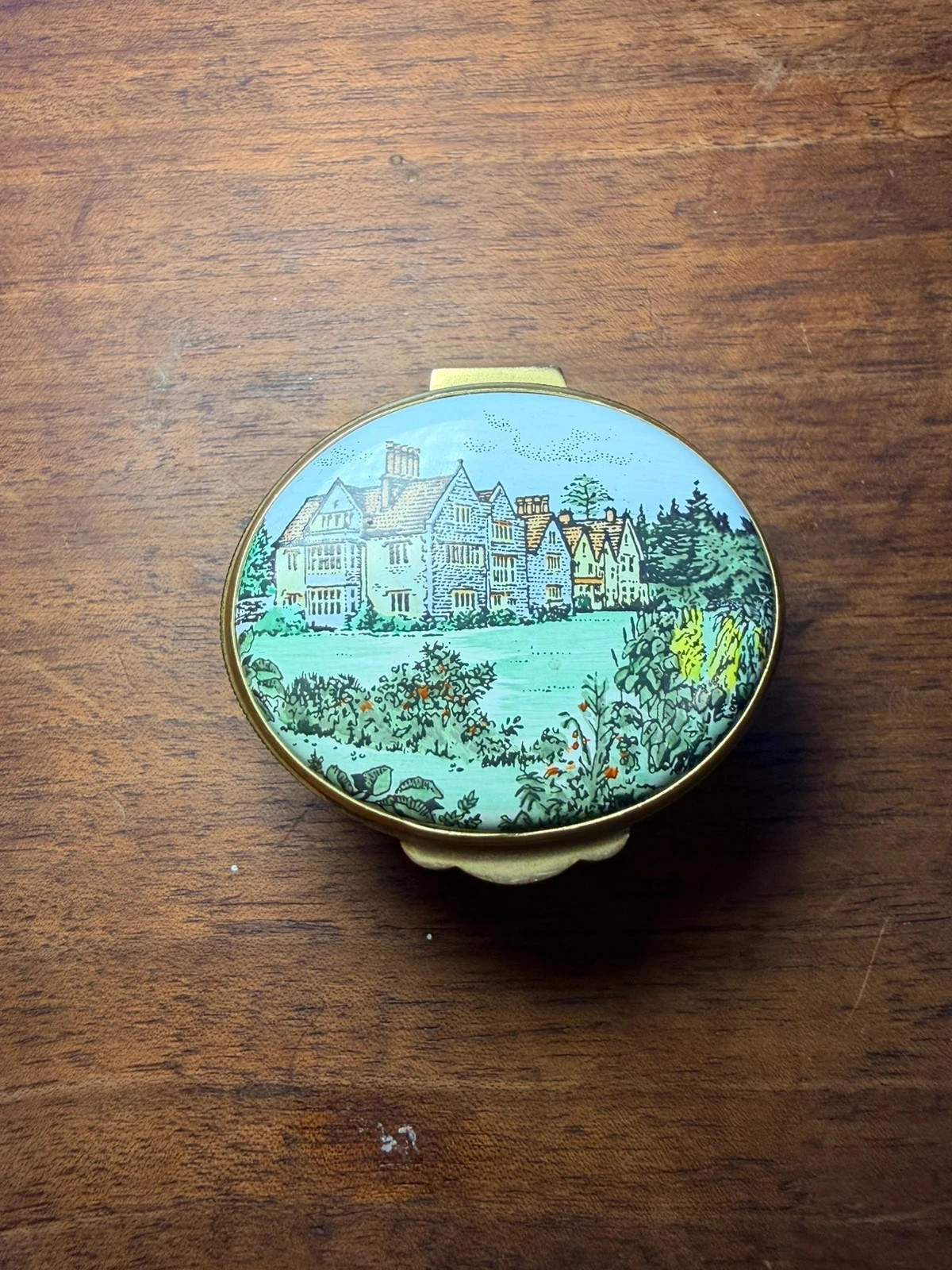 Crummles Enamel Trinket Box | Le Manoir Aux Quat’Saisons | Country House Scene