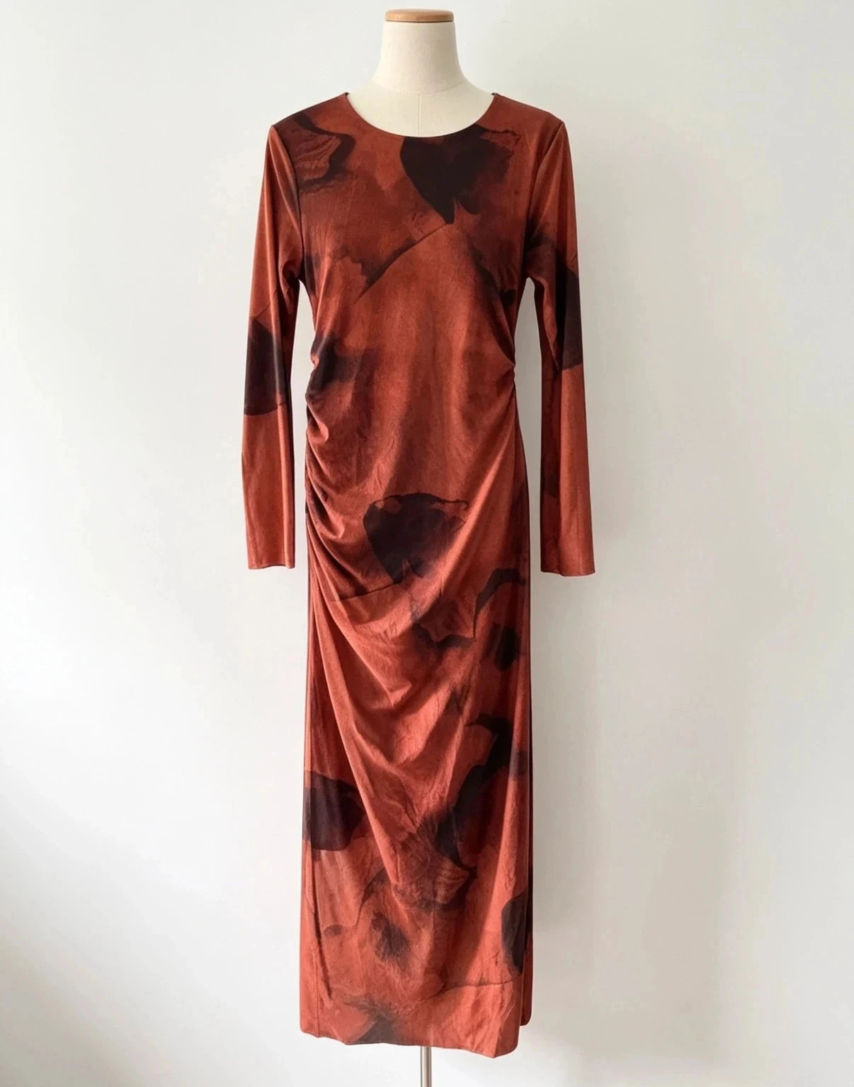 Rust Brown Tie‑Dye Midi Dress | Size M | Long Sleeve Ruched Side