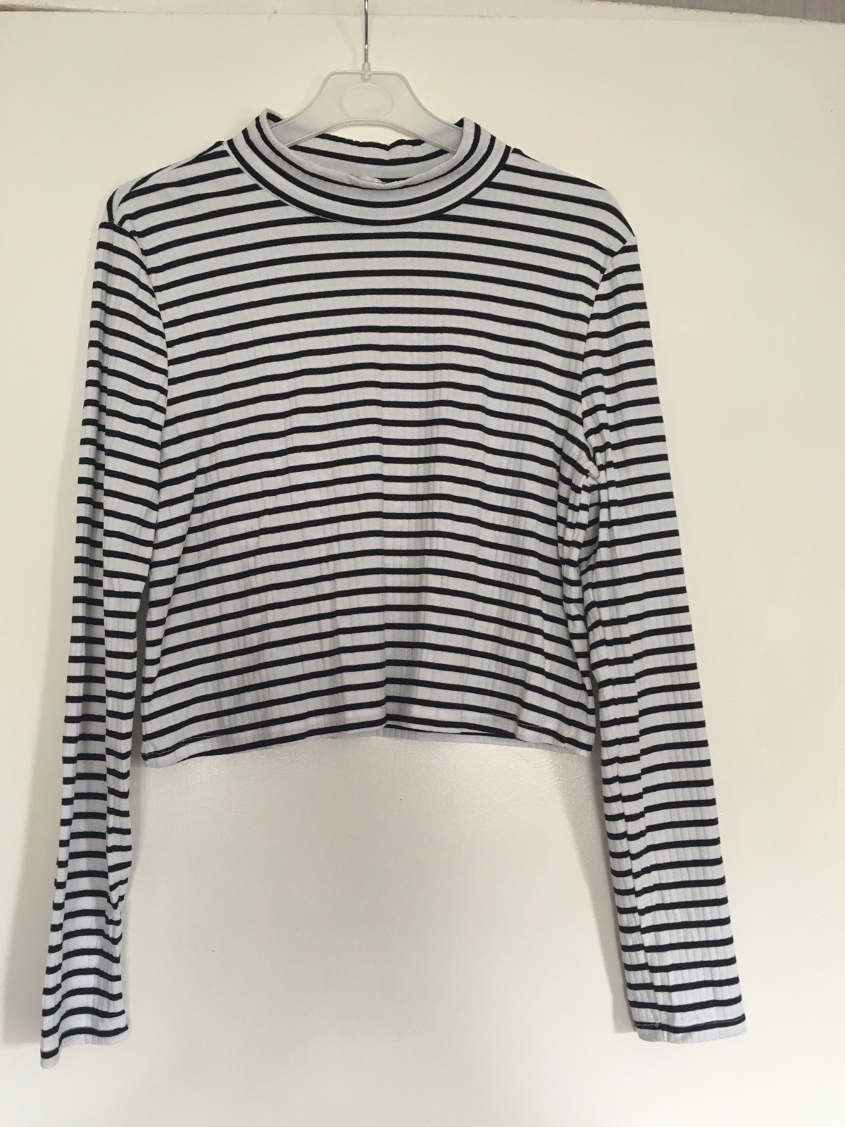 Strip crop top