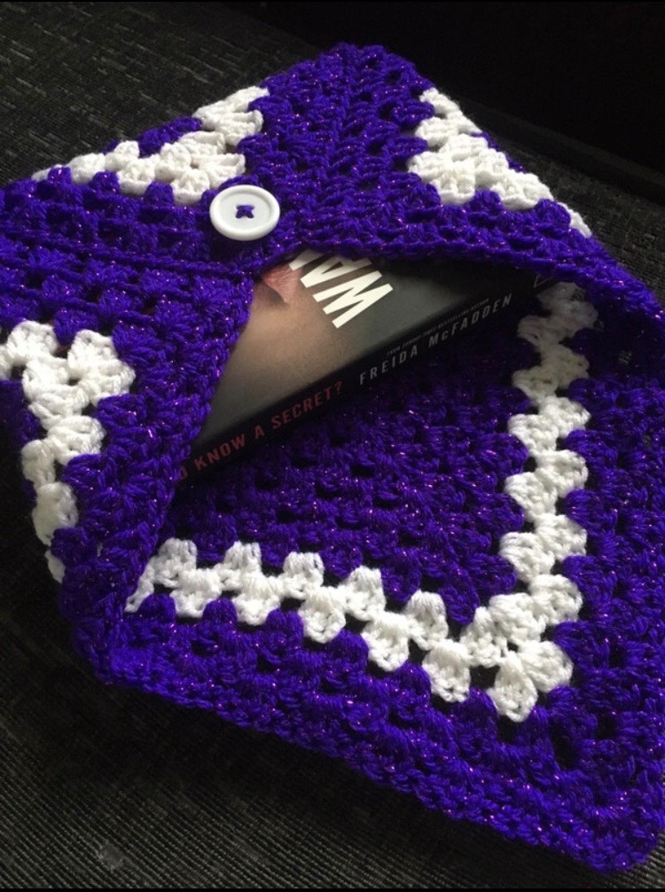 Crochet book envelope