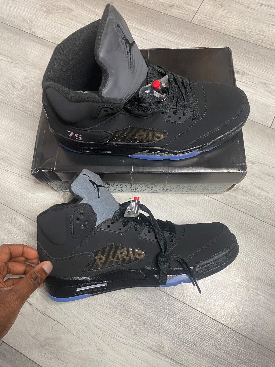 Paris Saint-Germain x Jordan 5 Retro Black