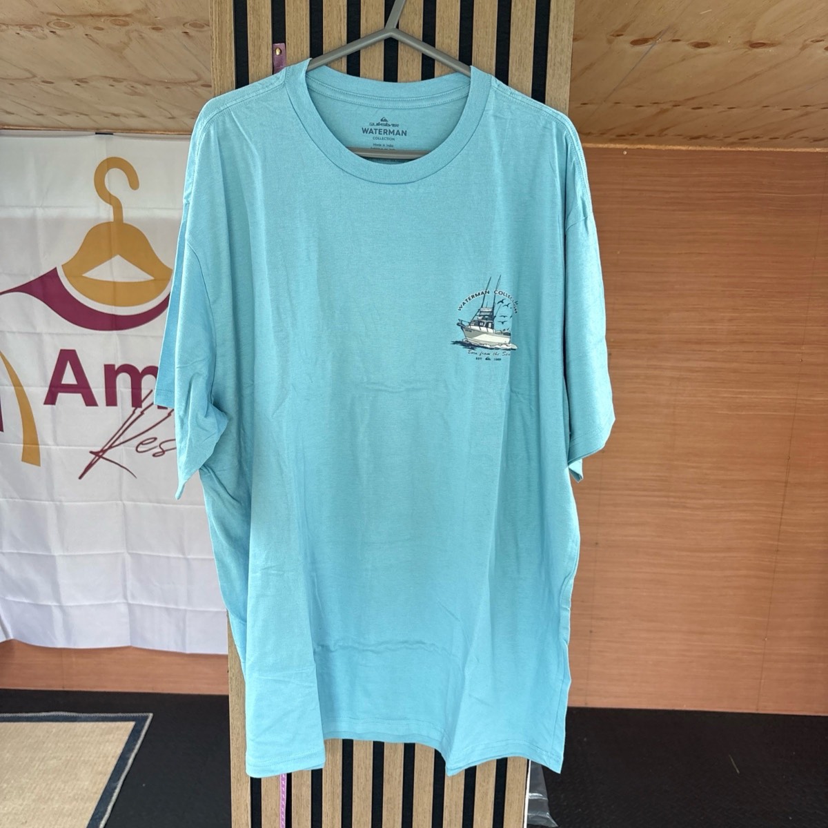 Quiksilver Light Blue Colorway T-Shirt With Front Chest & Back Graphics Size XXL
