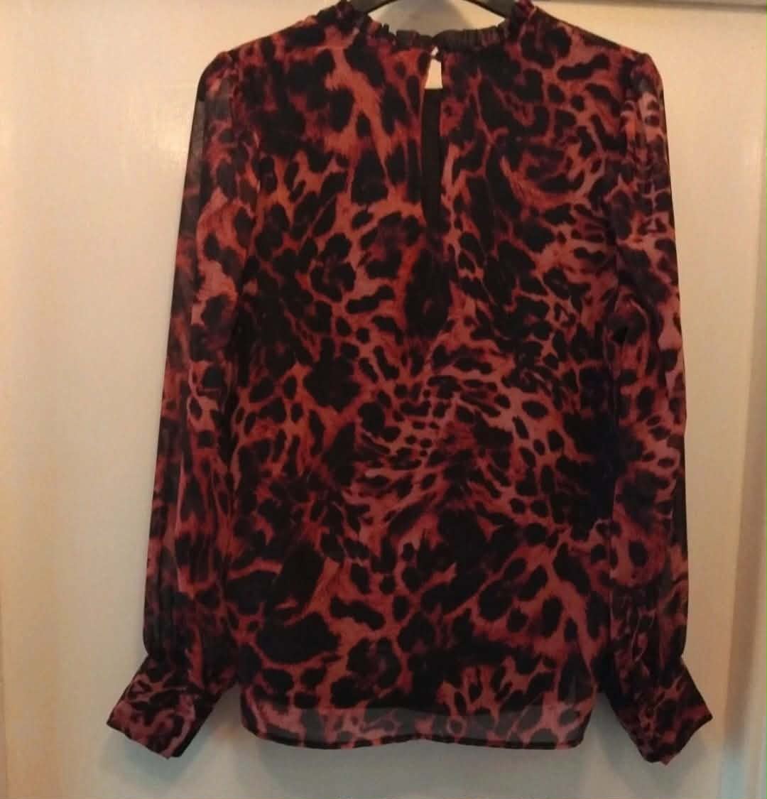 Love & Roses ladies long sleeved blouse size 11
