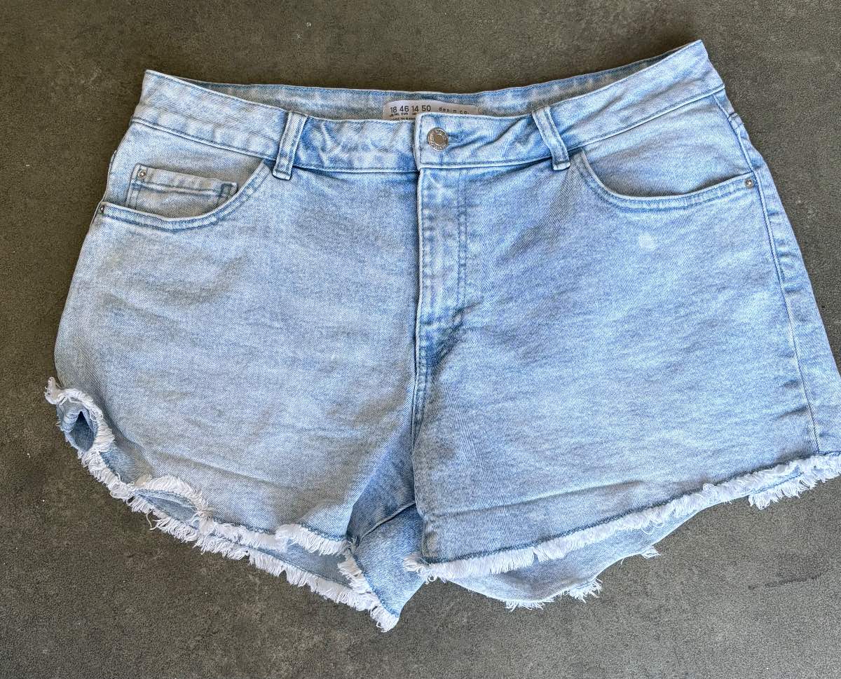 Denim Co Primark UK 18 Light Blue Acid Wash Frayed Denim Shorts VGC