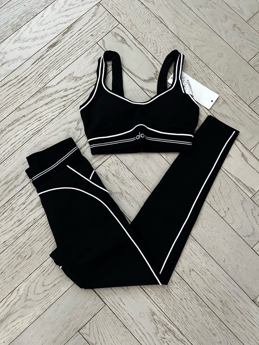 Women’s Alo Yoga Set - Xs - Black