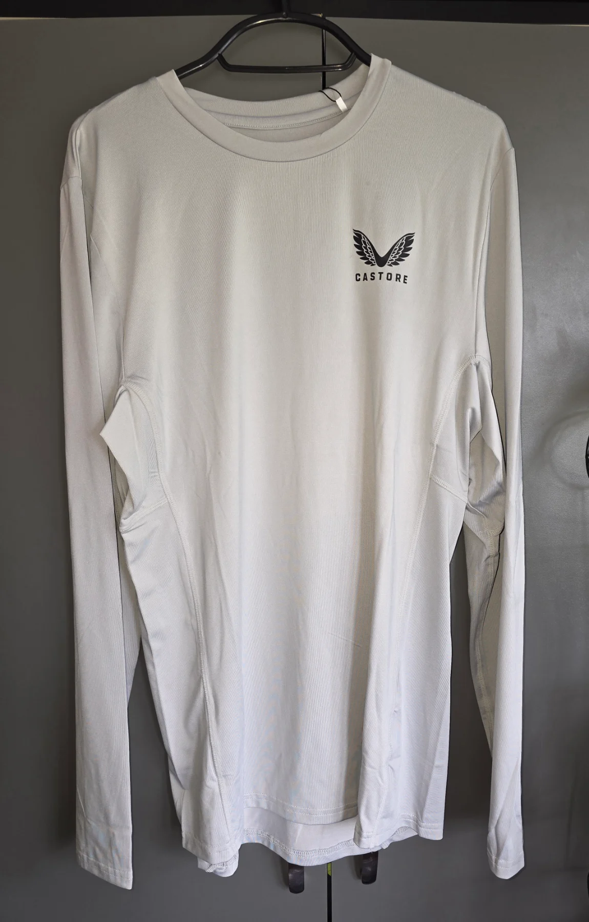 NWT Men's Castore Long Sleeve Baselayer Top Grey Size Large Sports Gym