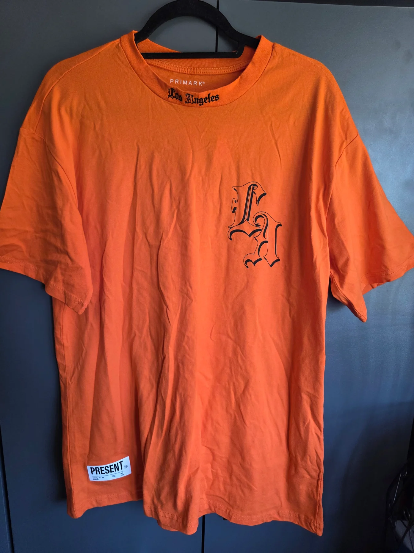 NWT Primark Los Angeles Orange Graphic T-Shirt Men's Size L (Large) 41-43"