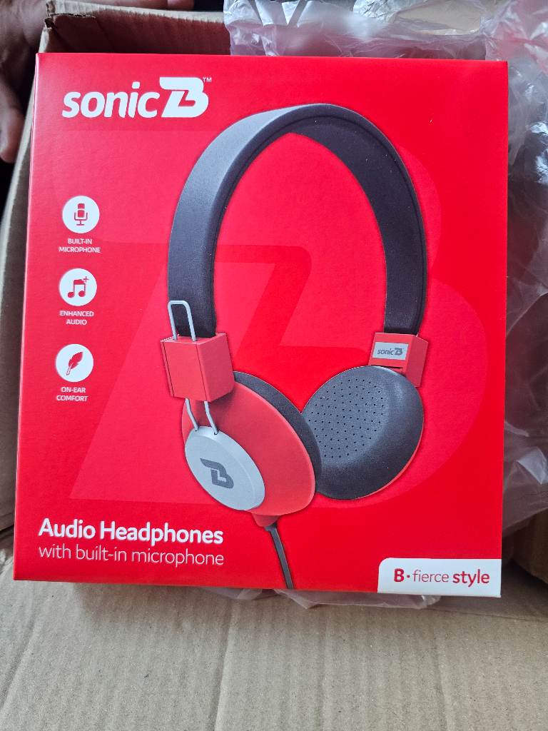 Wired over ear headphones red