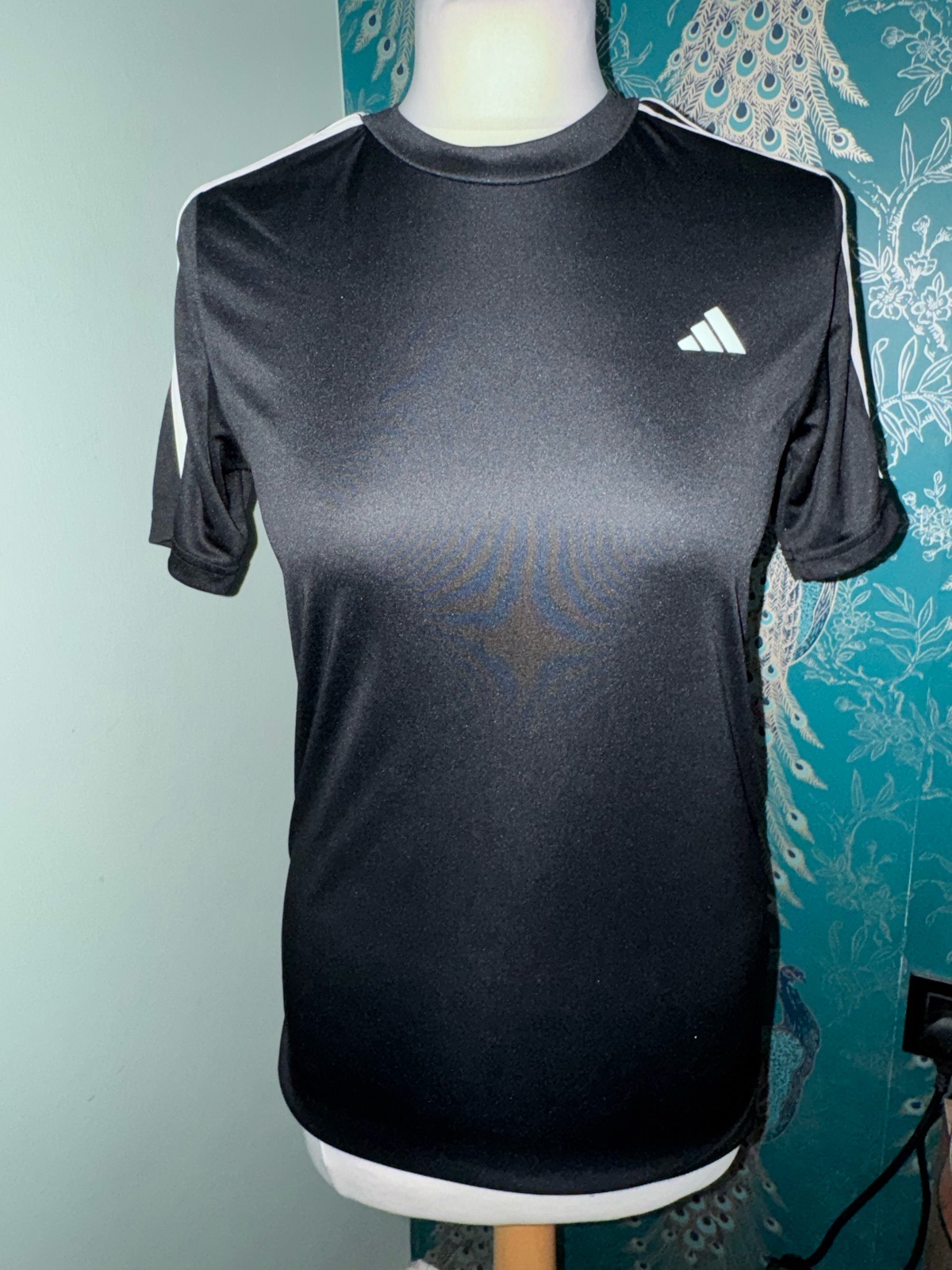 Youths adidas black short sleeve top age 13-14 yrs