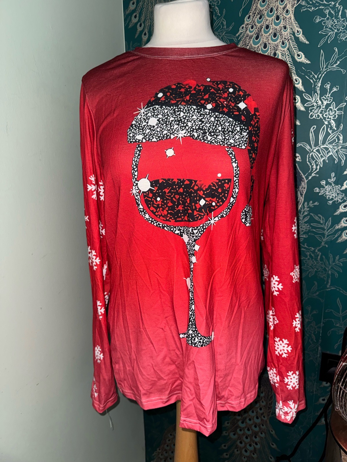 ShallWe Women’s Christmas Wine Glass Long Sleeve Top - Red Ombre Size uk 14-16