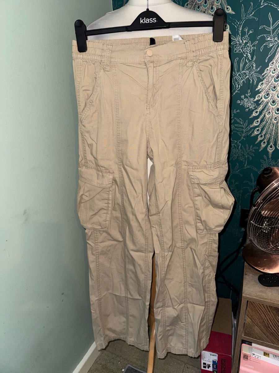 H&M divided beige cargo trousers size uk 8
