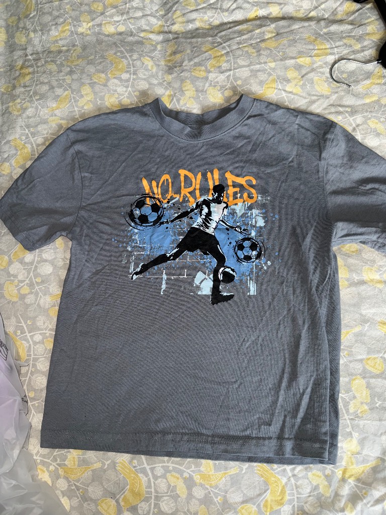 Peacocks graffiti football t-shirt grey age 7-8 yrs