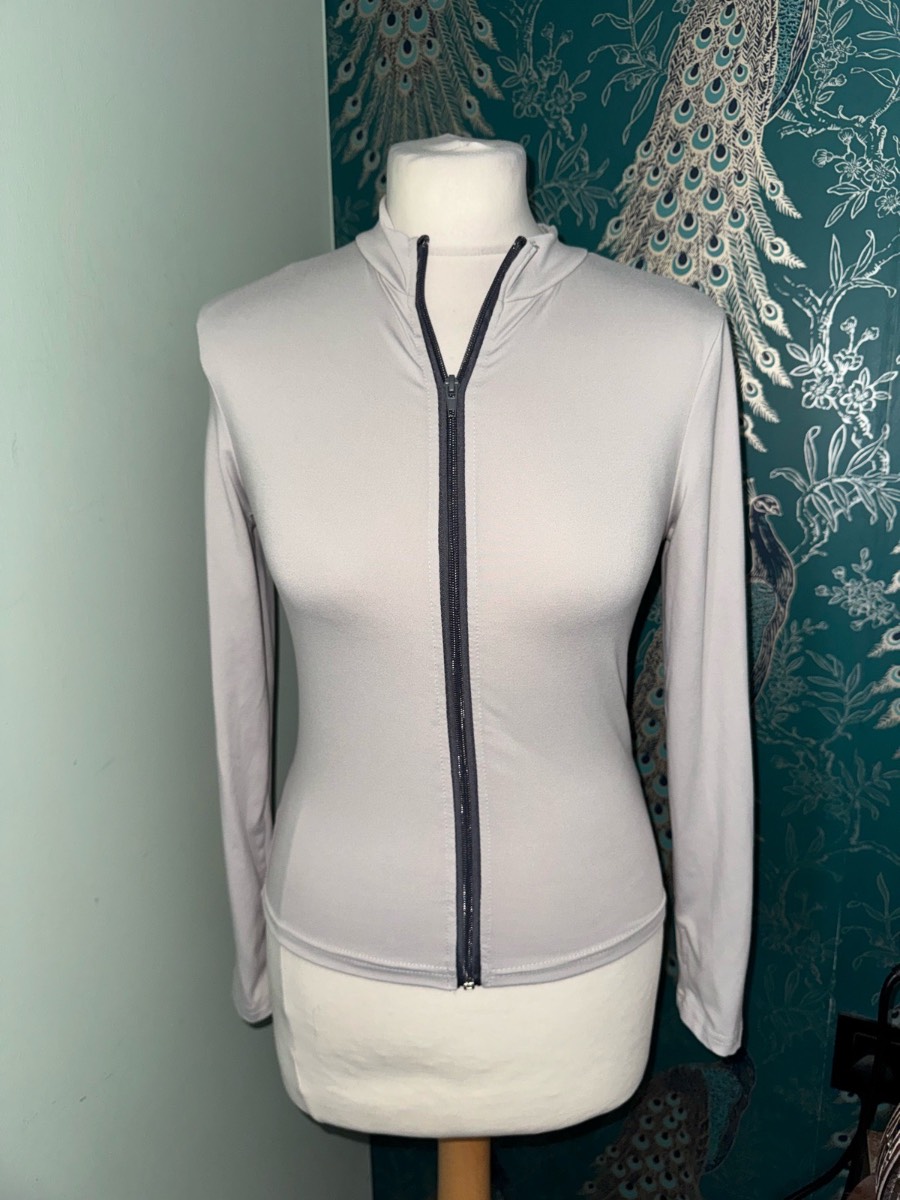 Light grey zip through gym top with thumb holes size uk 4-6 (XS)