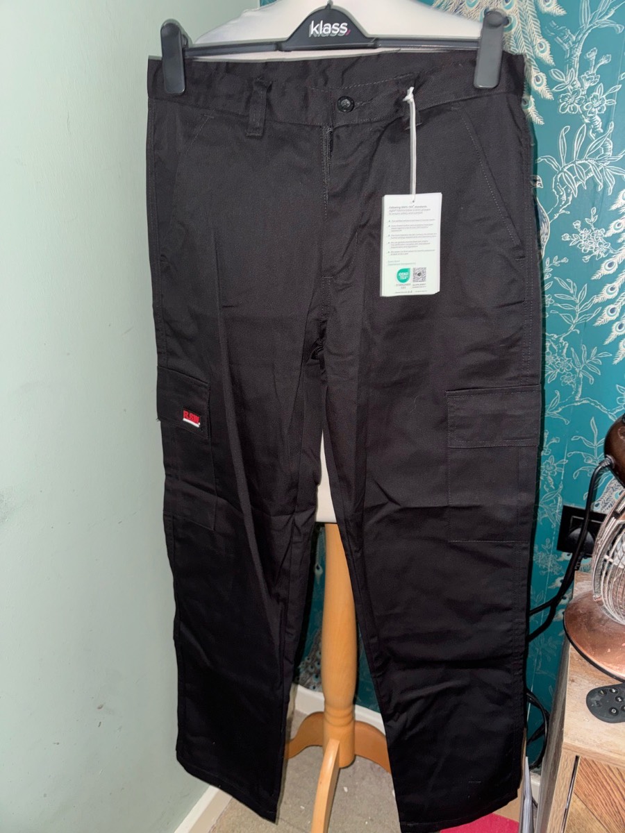 Brand New with Tags (NWT) R.S.W. Rapid Safety Workwear Cargo Trousers black waist 32R