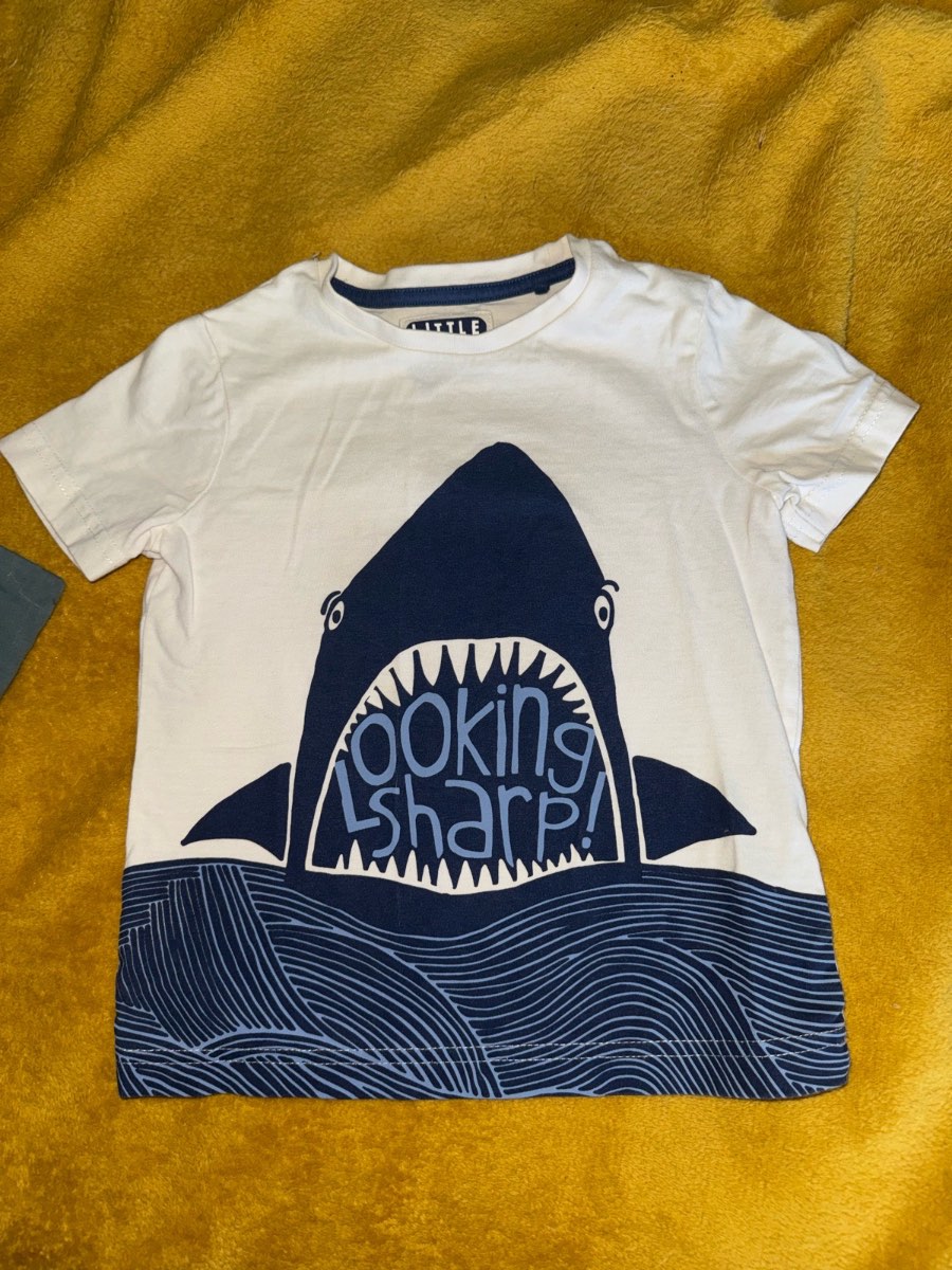 TU little duses shark t-shirt white/blue age -8-24 months