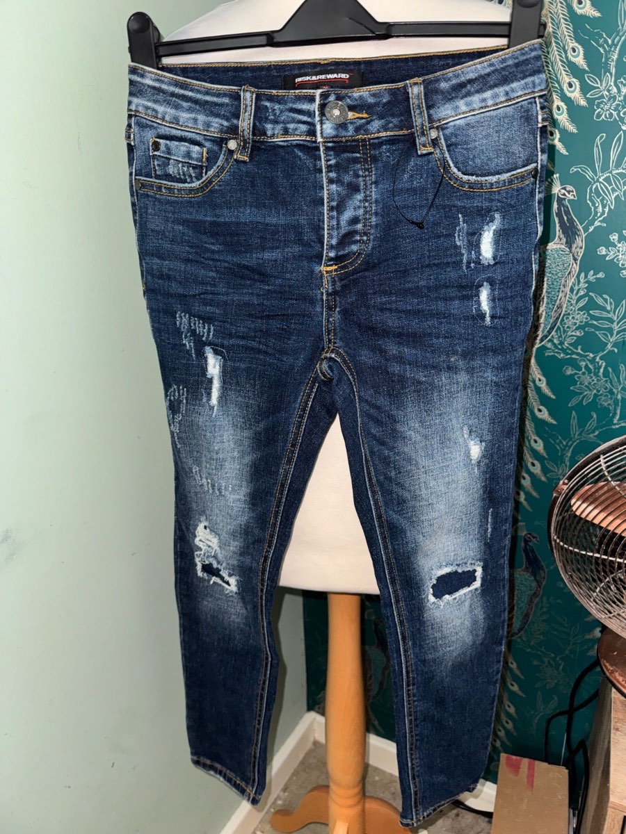 Boys Risk & Reward Distressed Stretch Jeans Age 11-12 yrs (M)