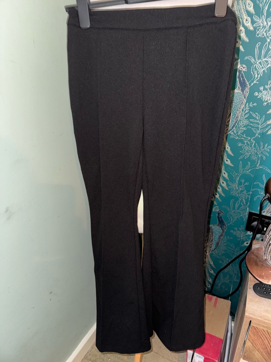 Xitlo black boot cut trousers petite range size XS (4/6)