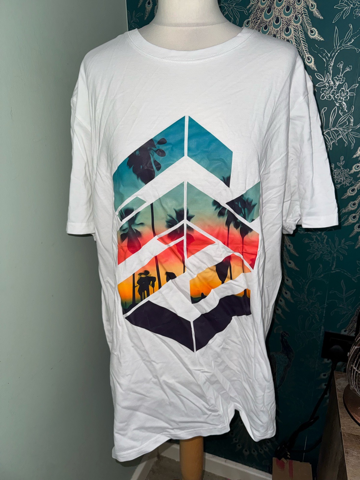 Men's Geometric Graphic T-Shirt | Sunset Palm Tree Print | White Size 2XL
