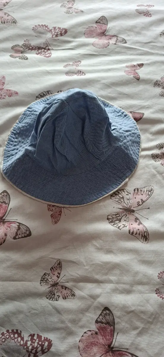 Primark summer hat,  12-24 months