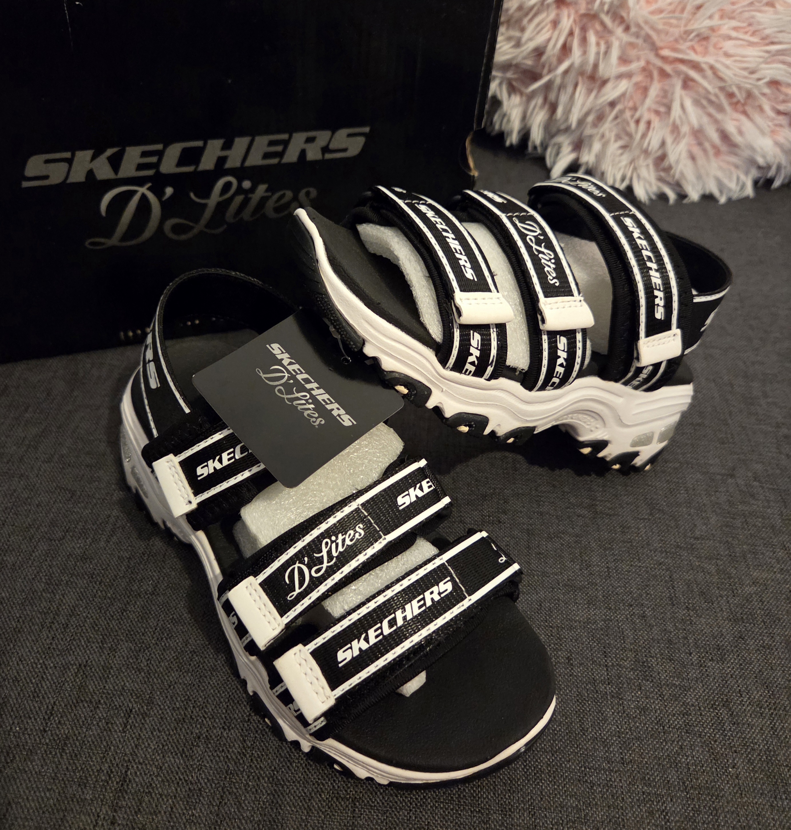 Girls Skechers D'lites Sandals size 12