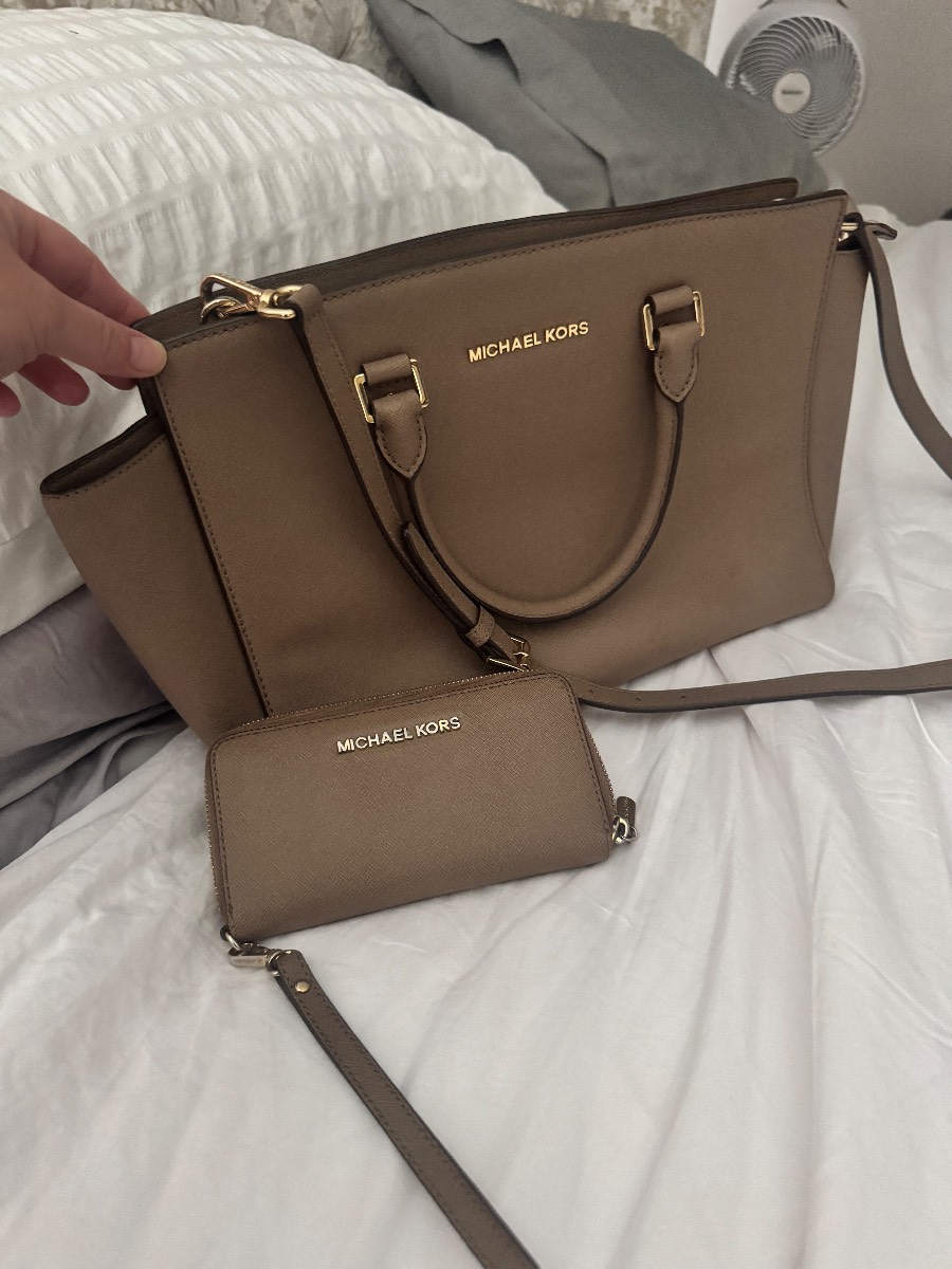 Michael kors Selma bag and matching purse
