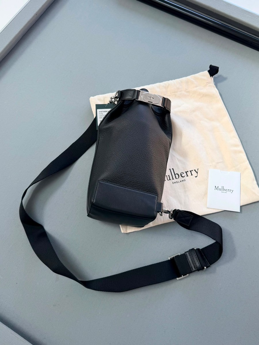 Mulberry Dry Bag – Black Cross-Boarded Grain Leather