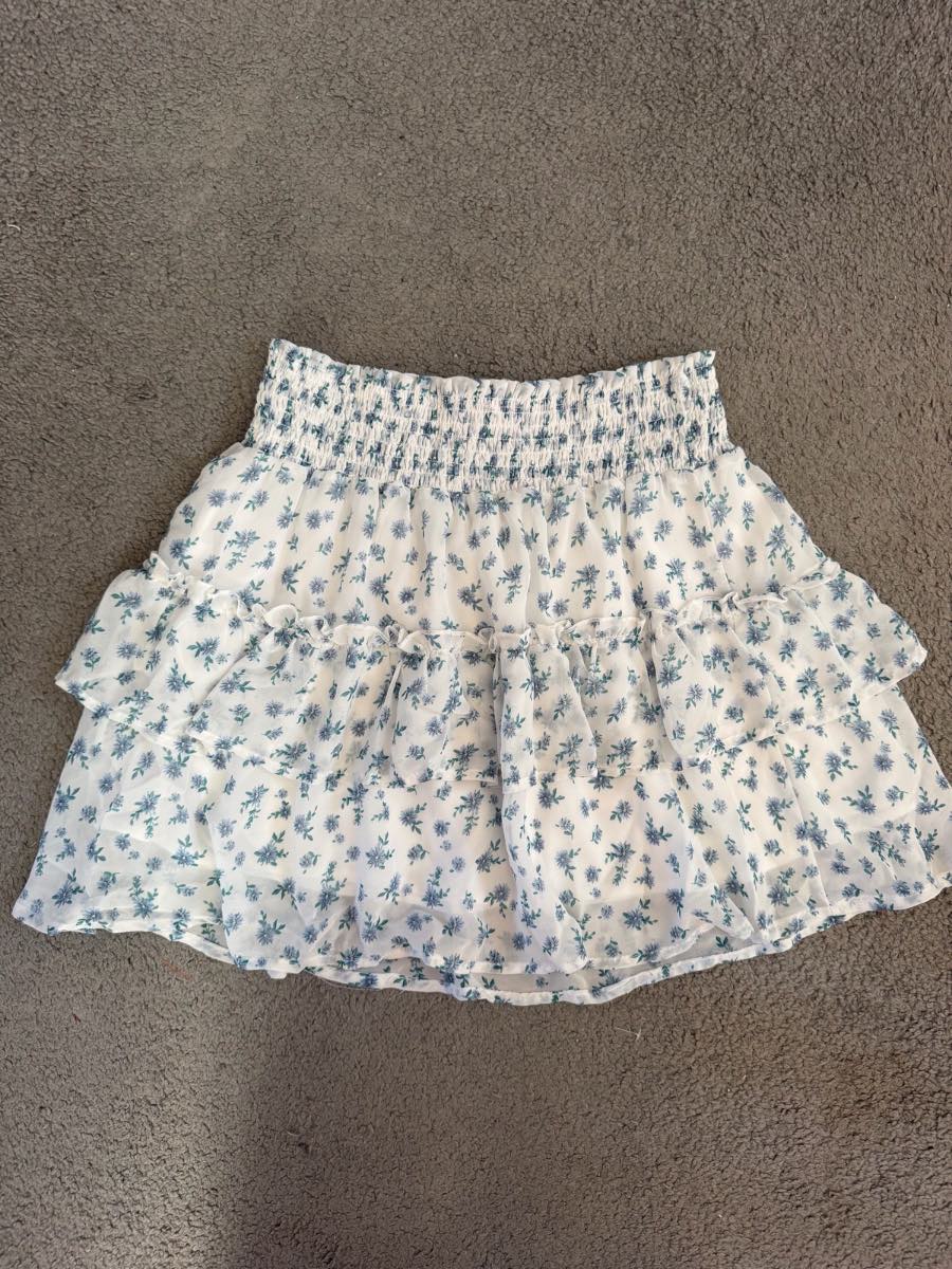 White Blue Floral Ruffle Skirt Size S