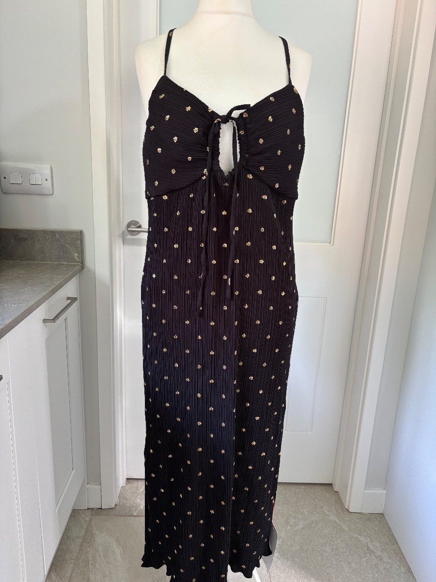 Never fully dress black plisse dress size 14