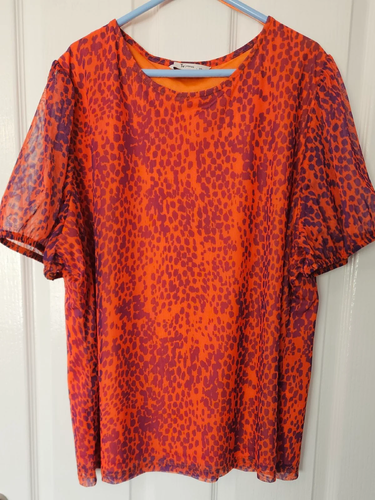 Short sleeved top