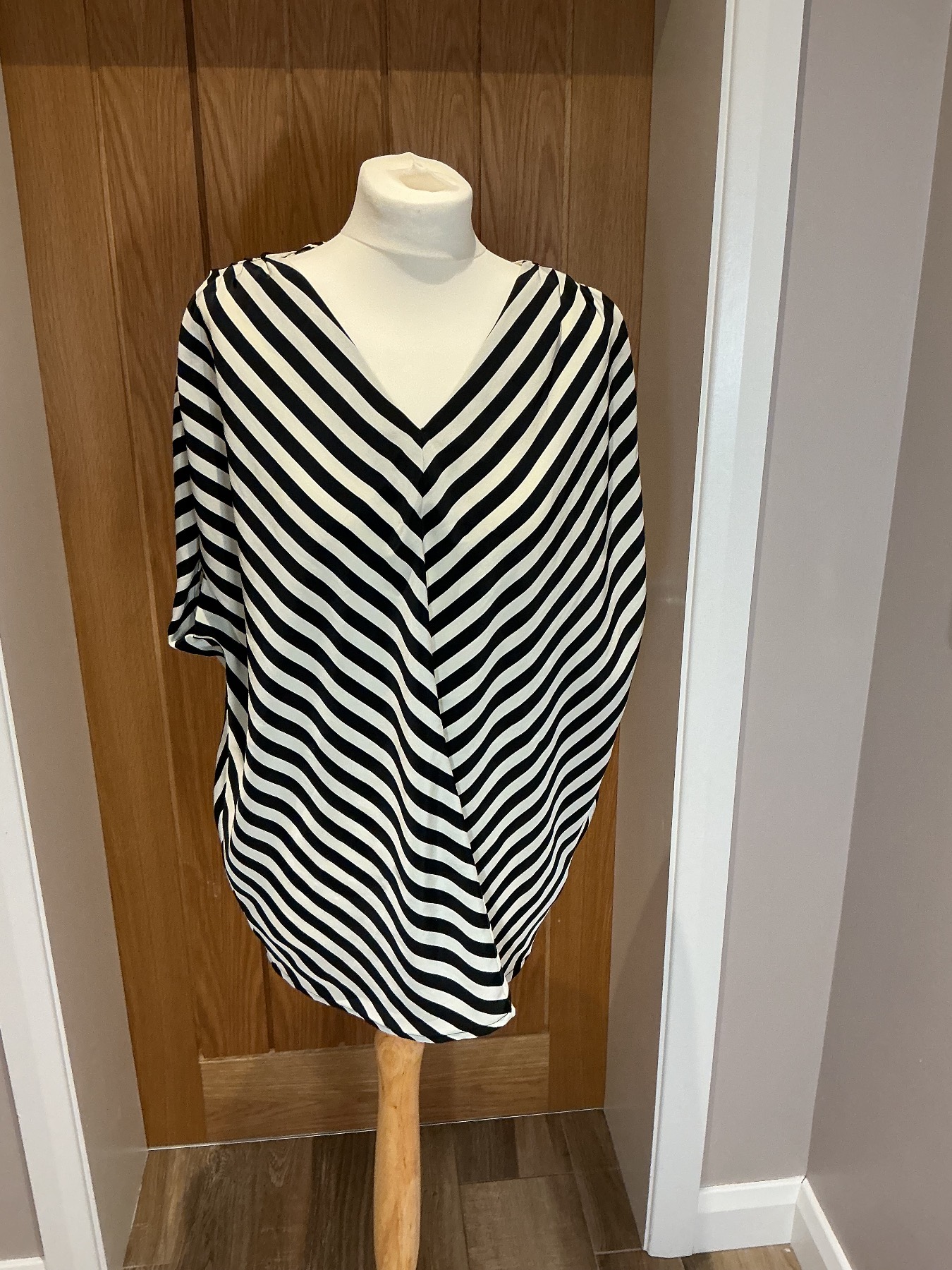 H&M Black White Striped Oversized Tunic Top UK 10 Batwing V Neck Kaftan Blouse