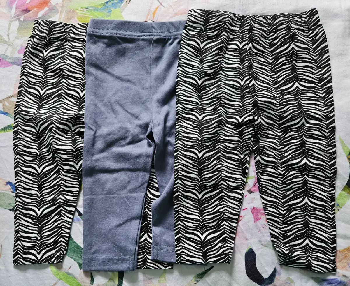 New without tag mixed leggings age 9-12 months