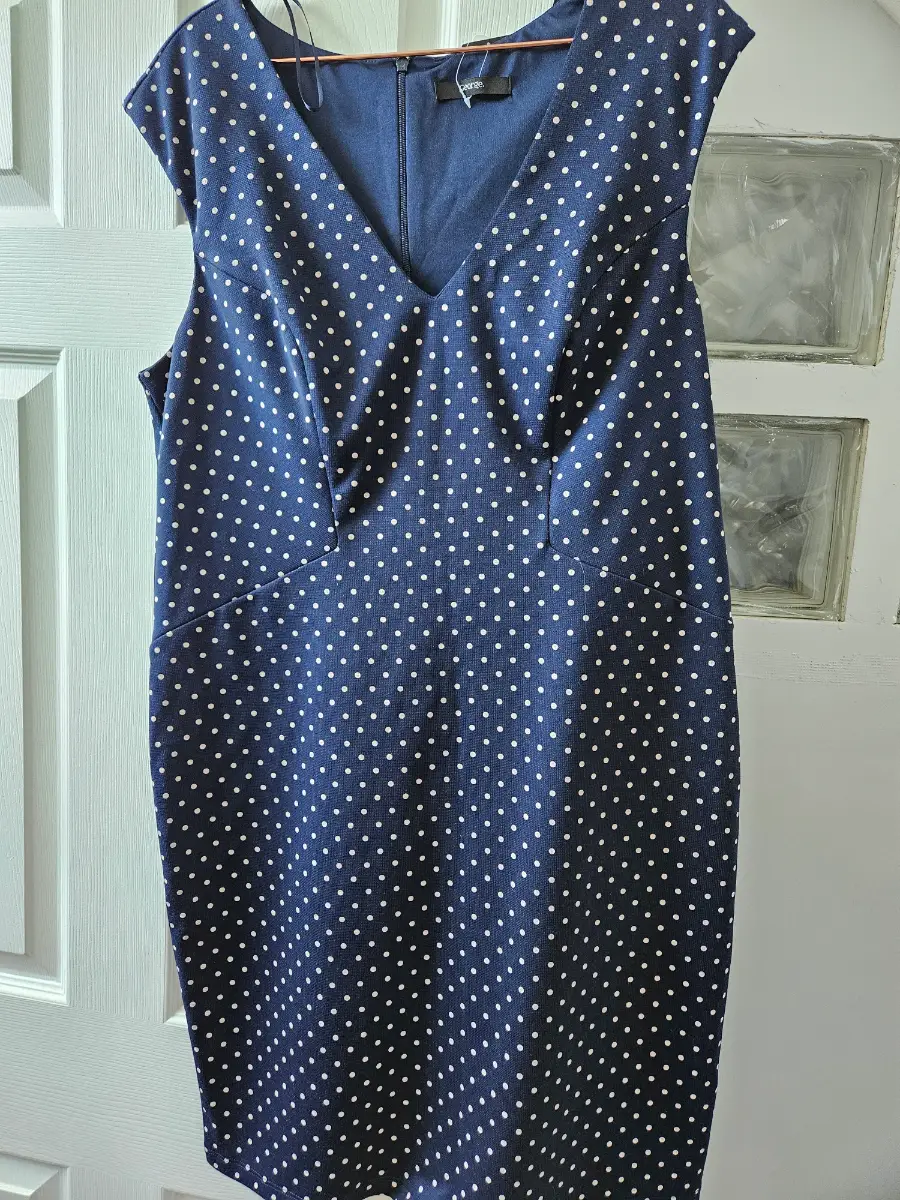 George V neck pink and blue dress size 18