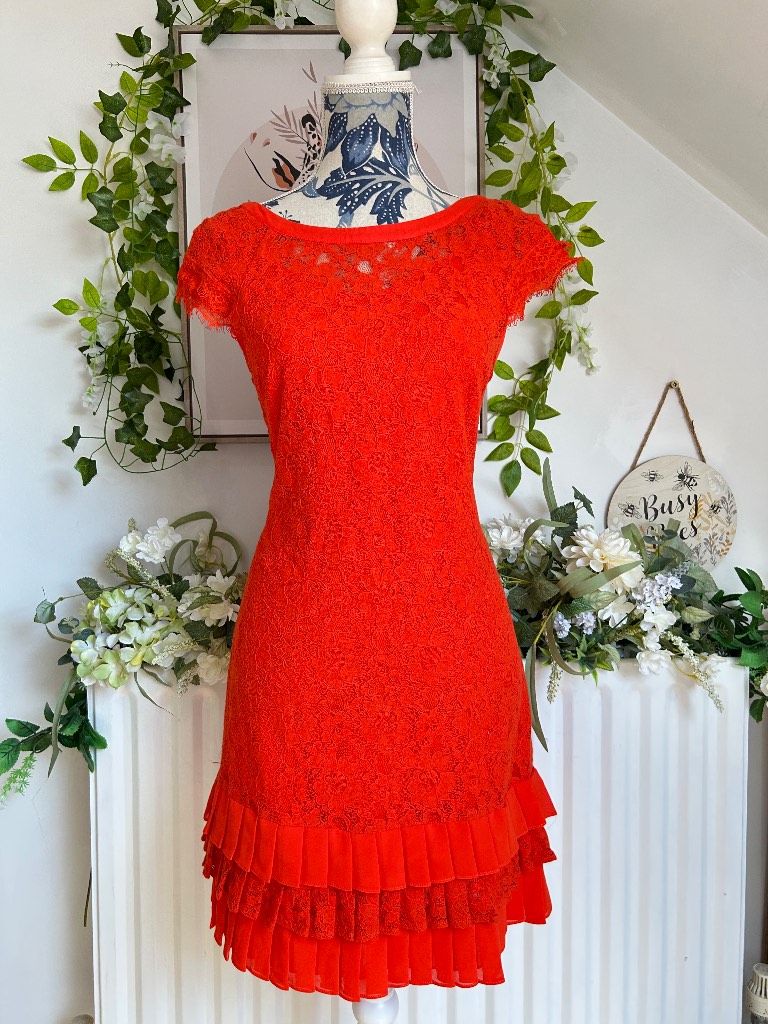 Jessica Simpson Red Lace Mini Dress Tiered Ruffle Hem Size 8 Cocktail Wedding Guest Y2K Style