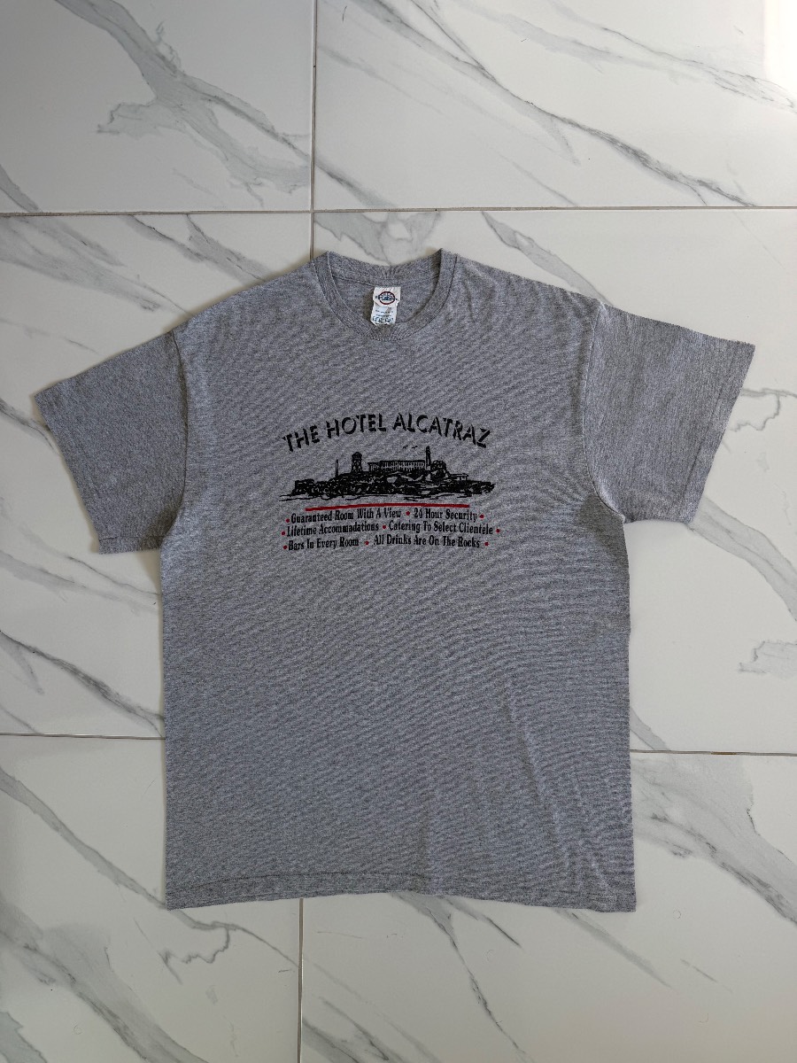 Vintage 00s The Hotel Alcatraz Prison Humour T-Shirt - Size Large