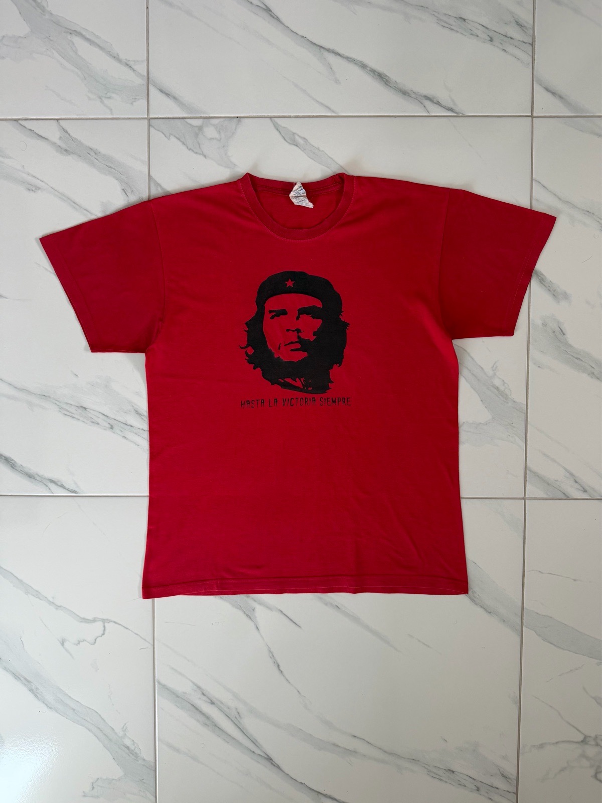 Vintage Y2K Che Guevara Portrait Graphics T-Shirt - Size Medium