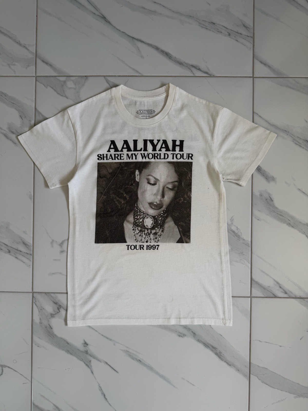 Aaliyah Share My World Tour Merch T-Shirt - Size Small