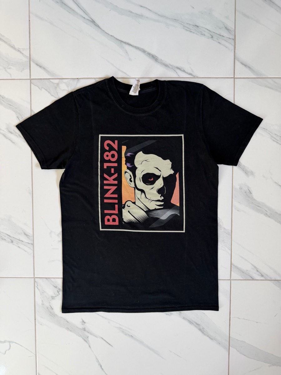 Blink 182 Tour 2017 Graphics T-Shirt - Size Medium