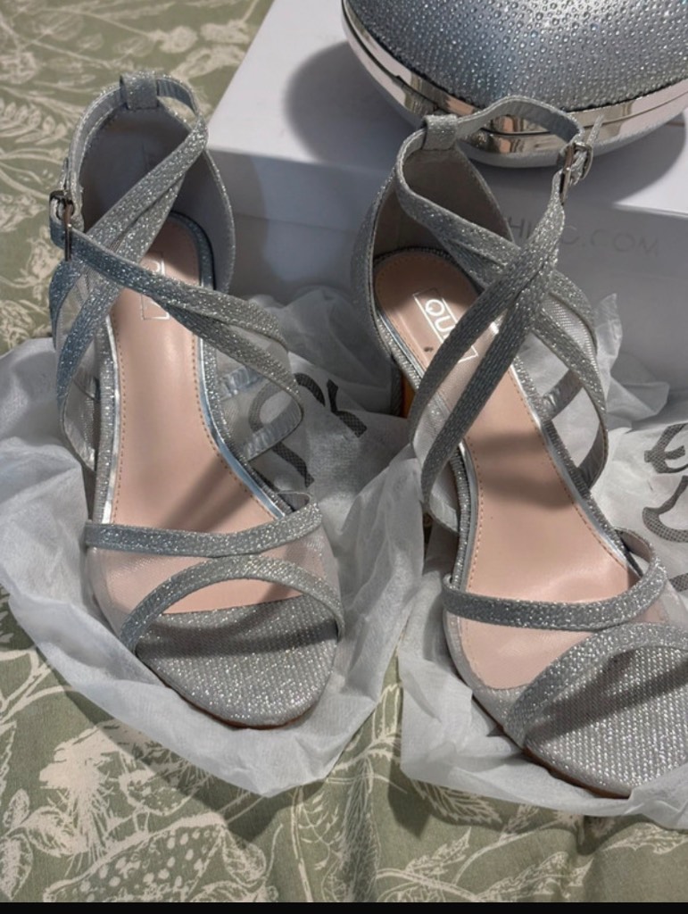 Quiz silver sparkle heels