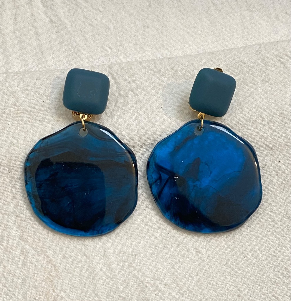 New Clip-On blue colour pattern acrylic Earrings None Piercing Cuff