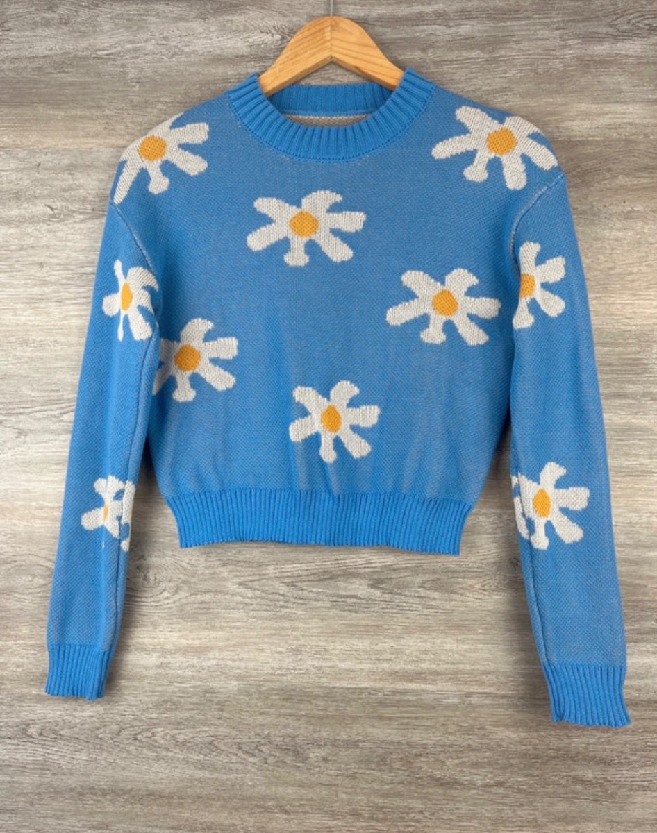 Shein size S blue daisy knitted jumper sweater