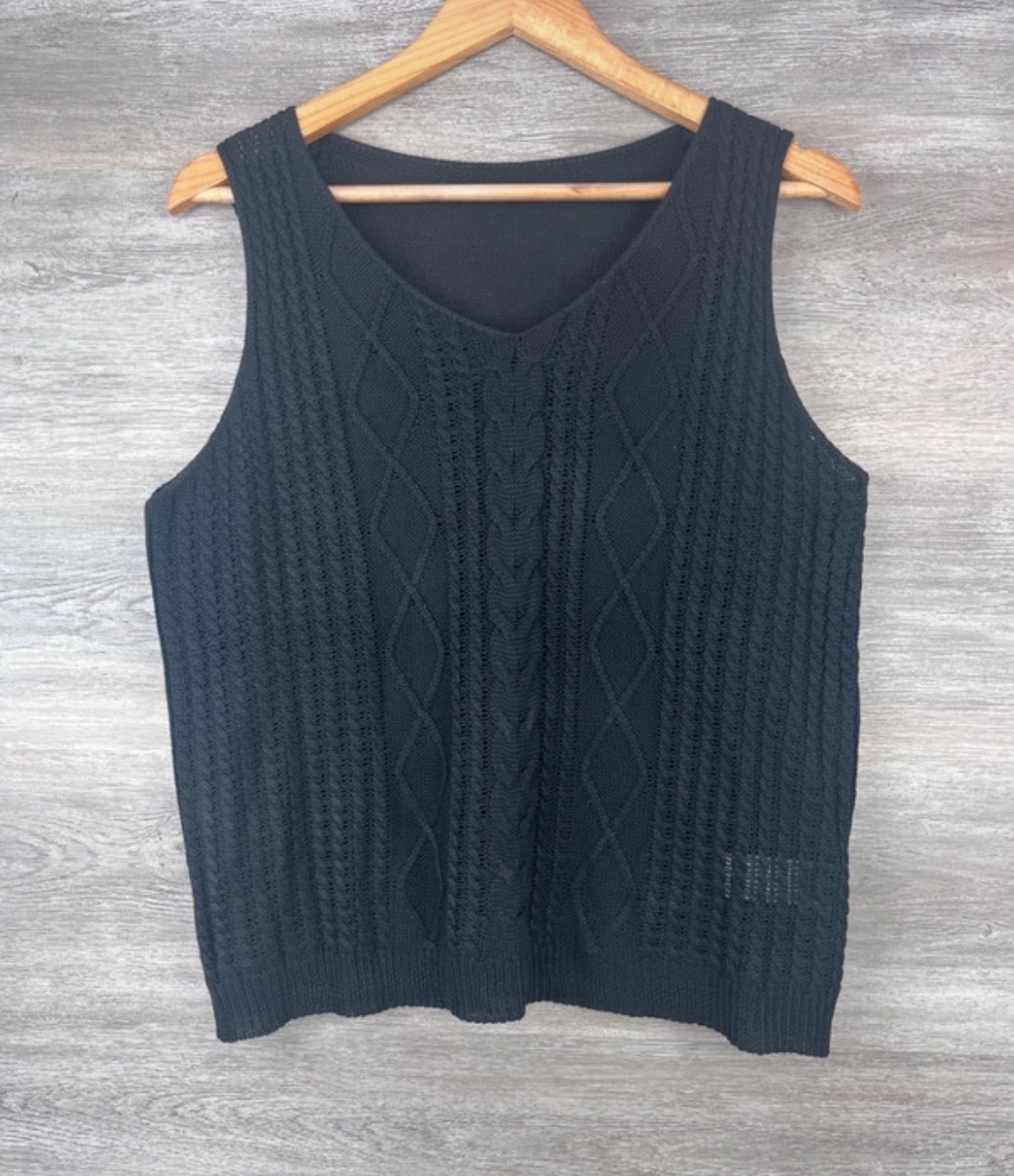 Shein size XL black light knitted sweater vest