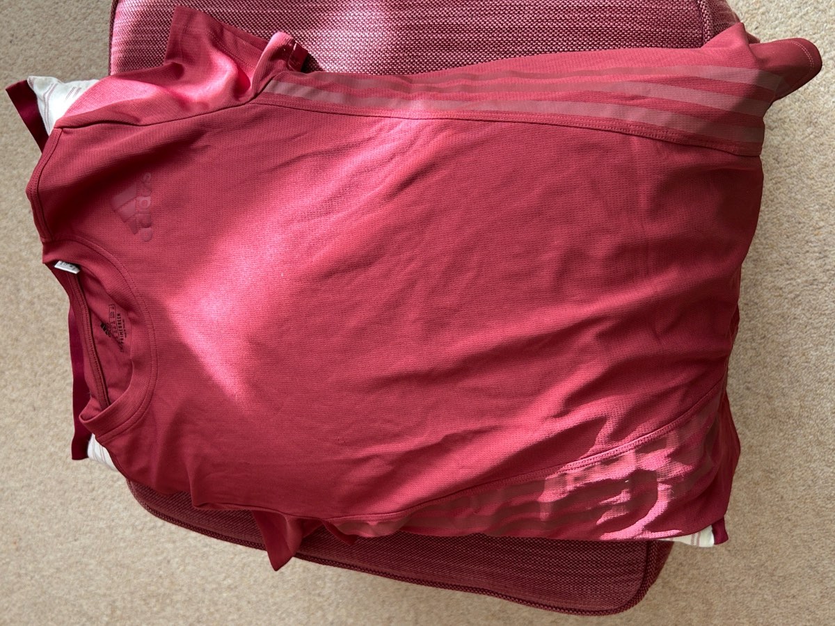 Adidas top size xs