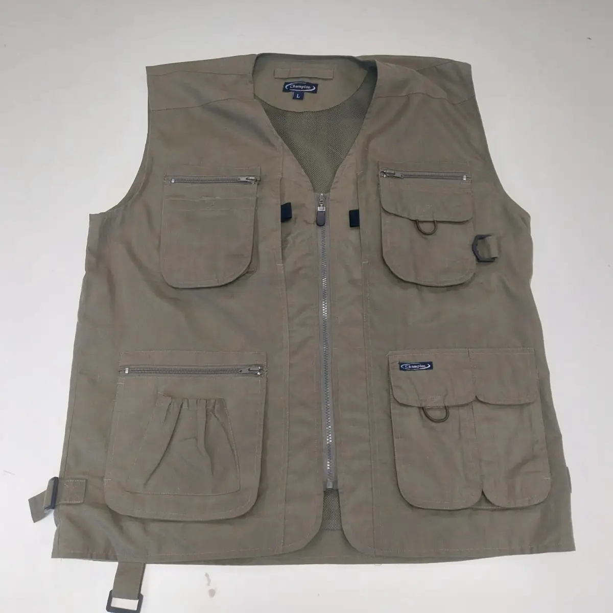 Champion mens multi pocket utility hunting, fishing vest Size Large